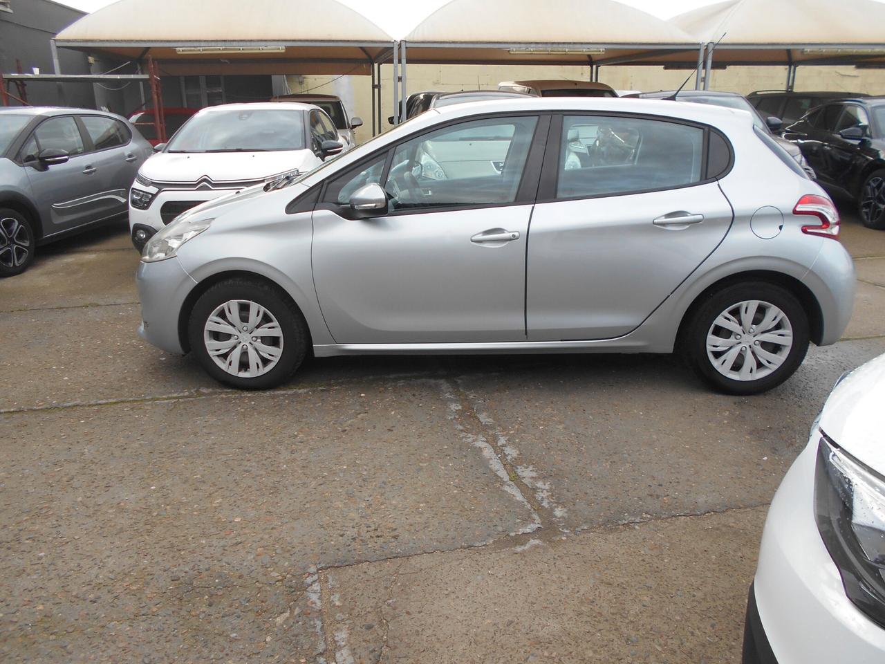 Peugeot 208 1.4 HDi 68 CV 5 porte Active