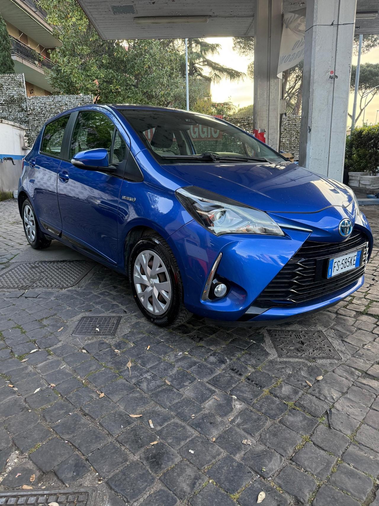Toyota Yaris 1.5 Hybrid 5 porte Active Cambio Automatico