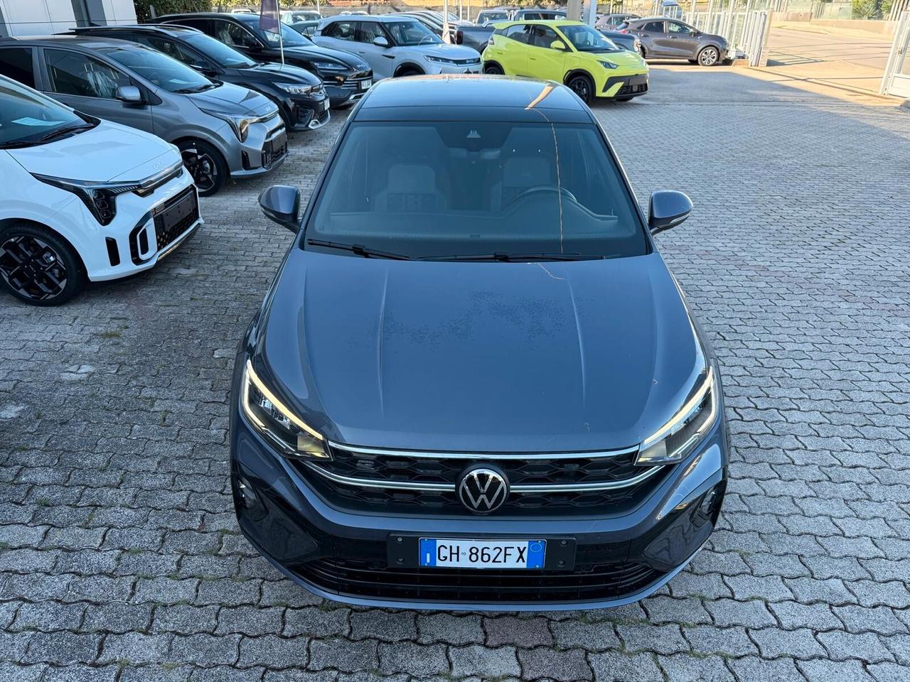 Volkswagen Taigo 1.0 TSI 110 CV R-Line - OK NEOPATENTATI