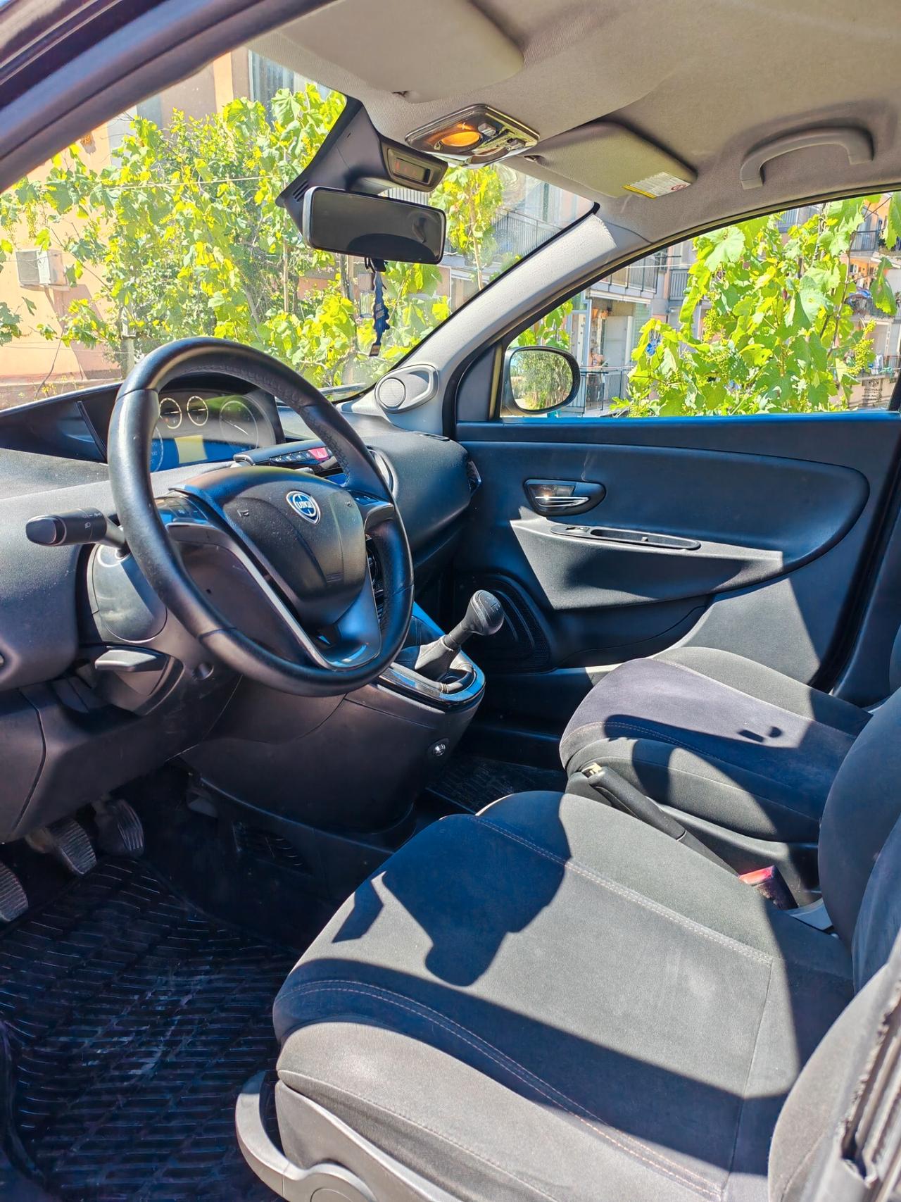 Lancia Ypsilon 1.3 MJT MOTORE BRILLANTE