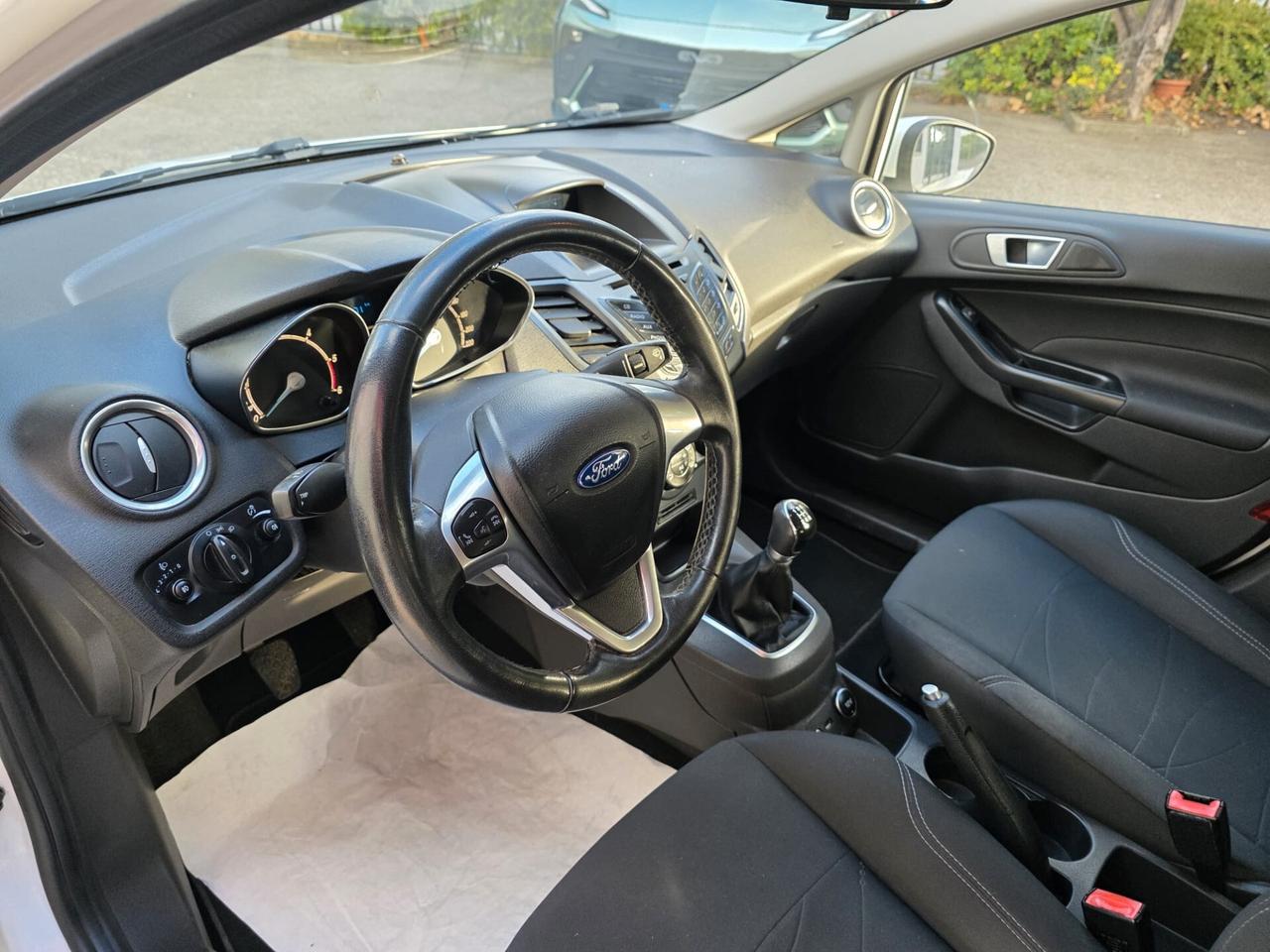 Ford Fiesta 1.5 TDCi 75CV 5 porte Business