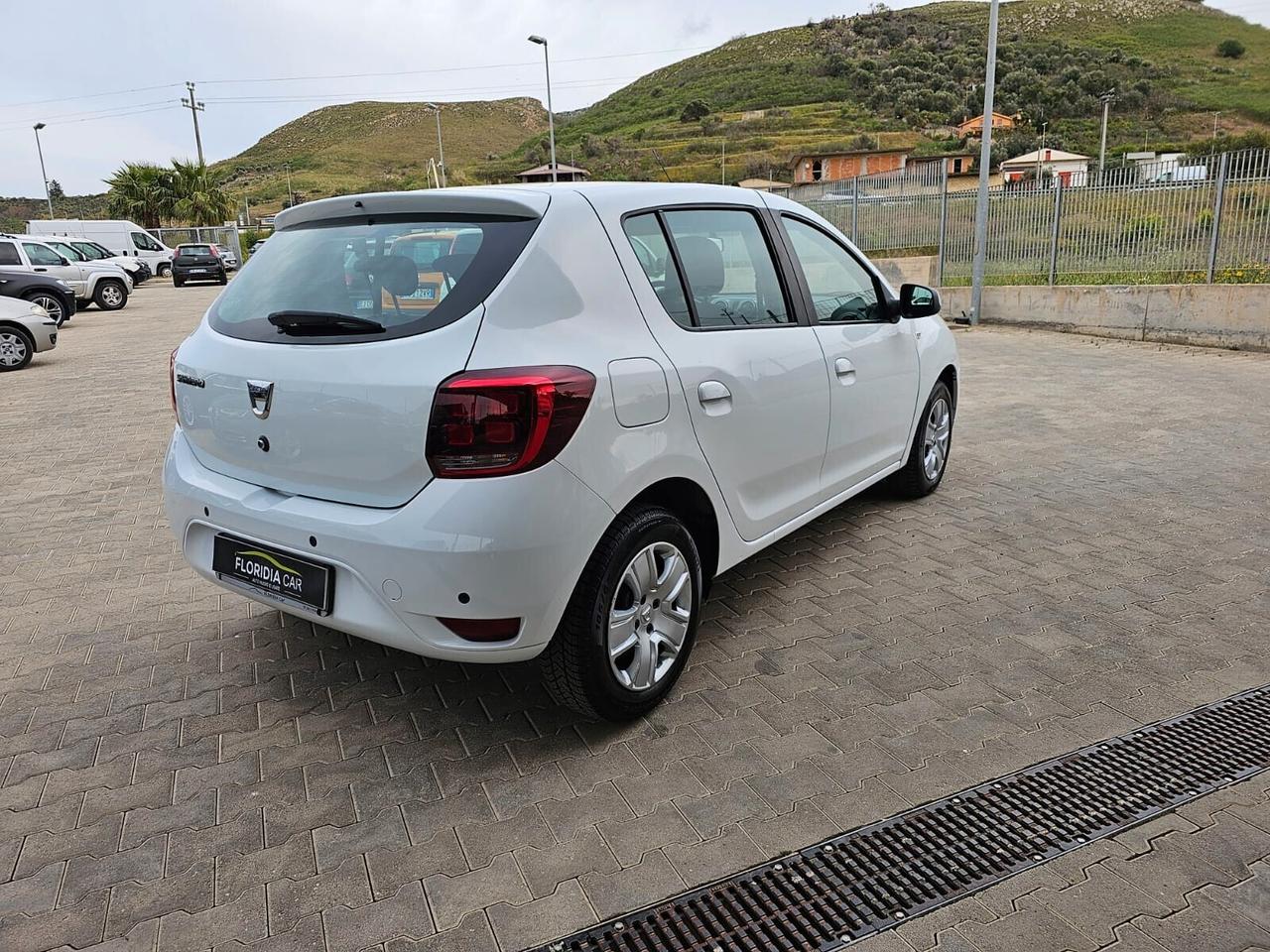 DACIA SANDERO 1.5 75CV 12/2019 PER NEOPATENTATI
