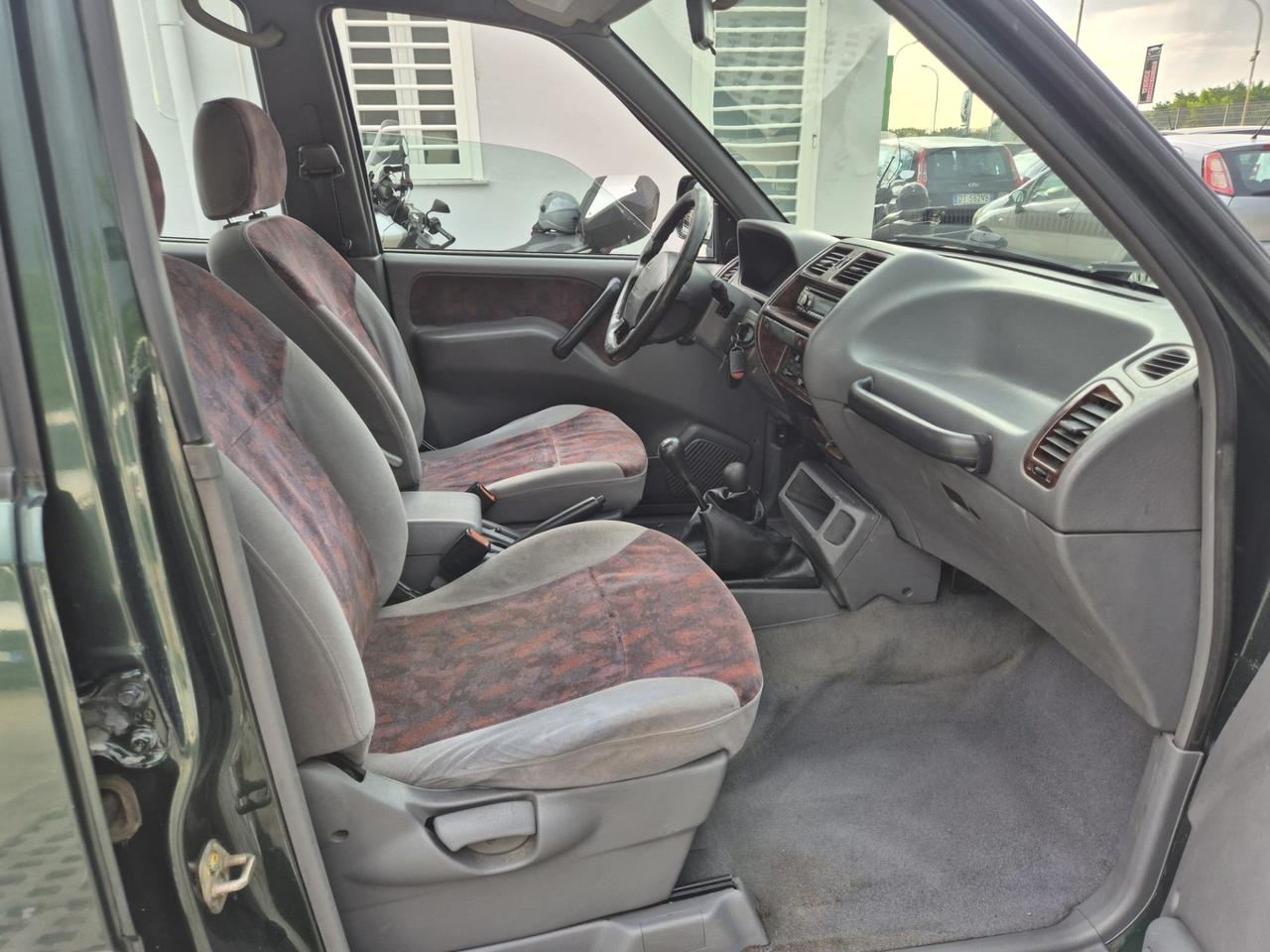 Nissan Terrano II 2.7 Tdi 5 porte SE 7 POSTI