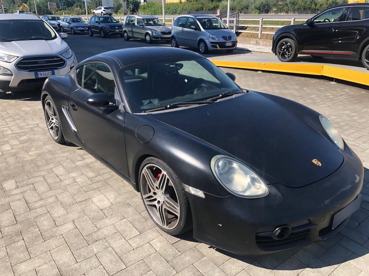 Porsche Cayman 2.7