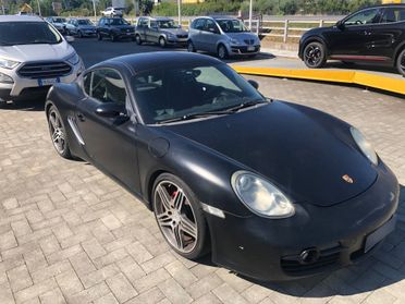 Porsche Cayman 2.7
