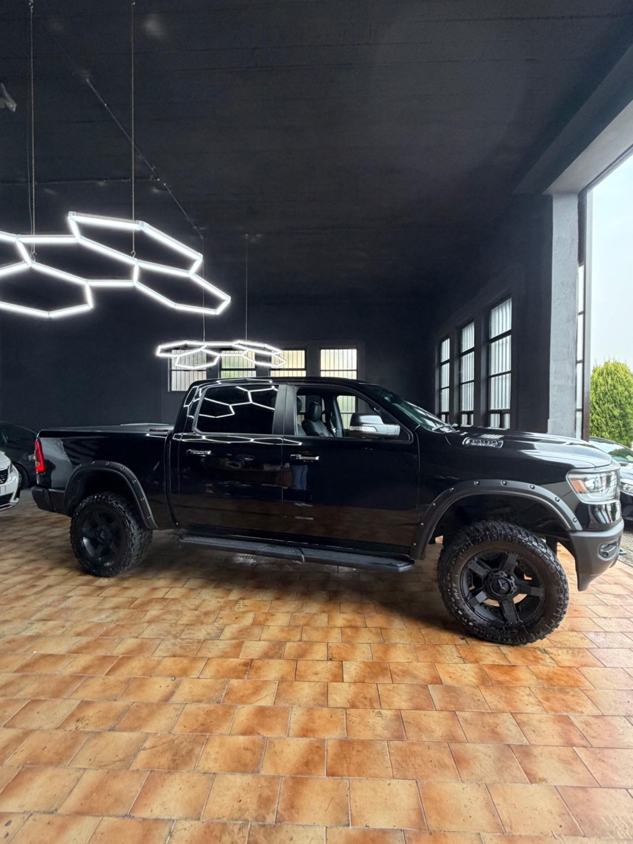 Dodge RAM 1500 5.7 V8 4x4 BIGHORN