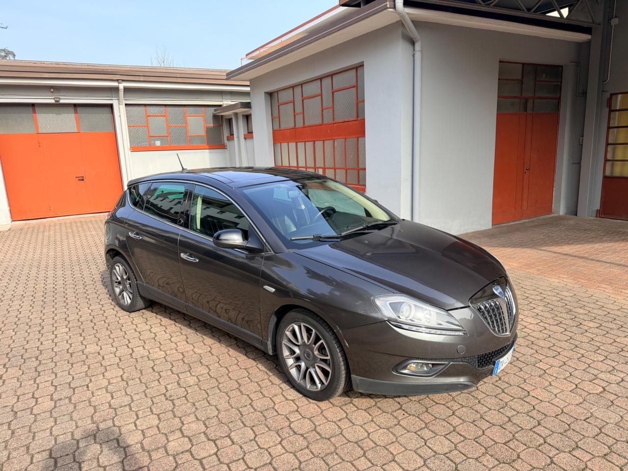 Lancia Delta 1.6 MJT DPF Selectronic Oro