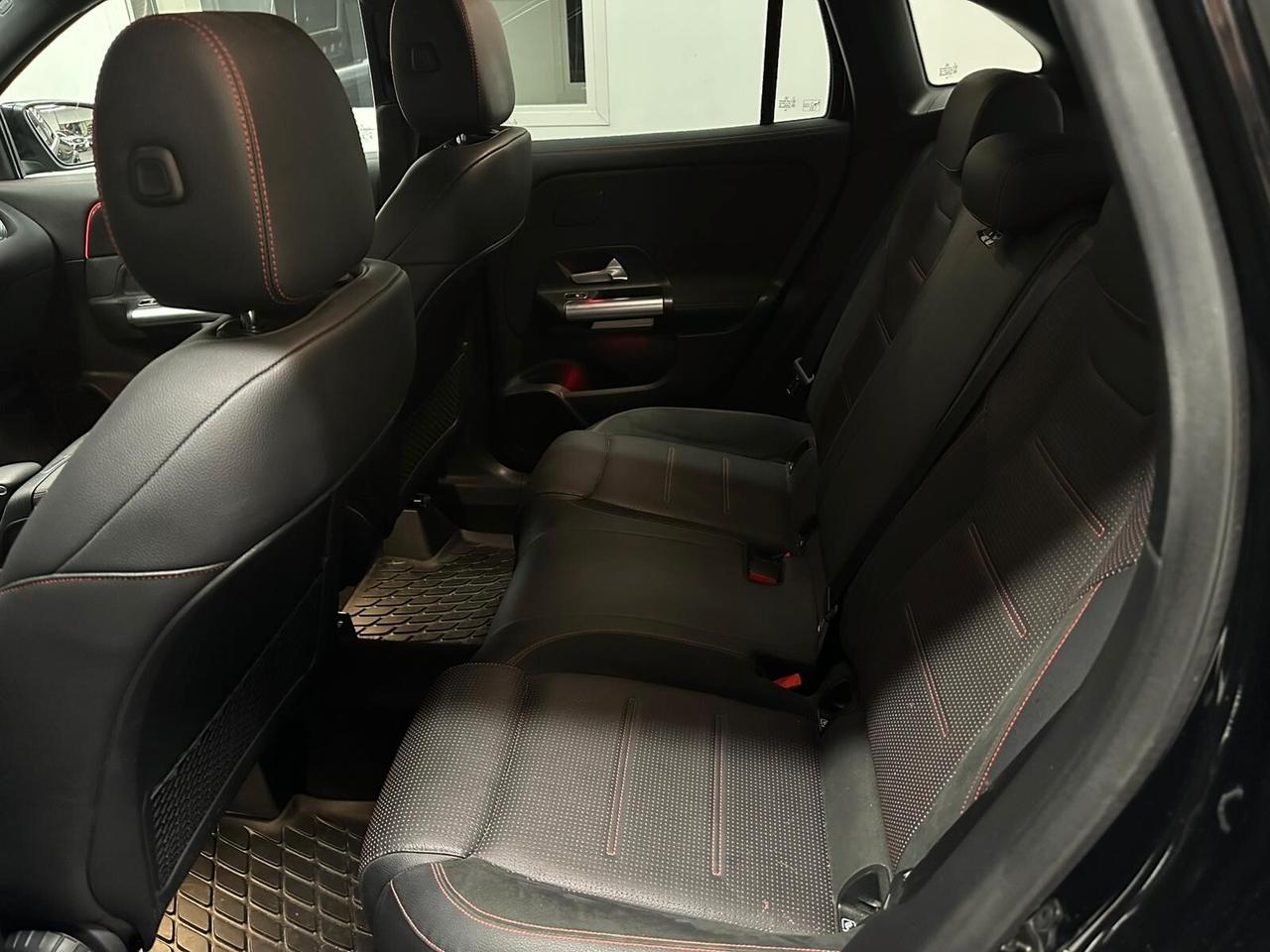 GLA 200d Automatic 4Matic Premium Edition 1