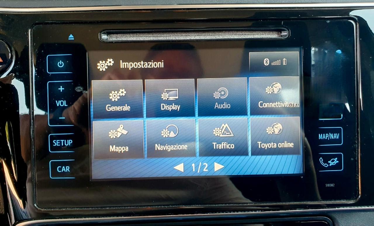 Toyota Auris TOYOTA 1.8 HYBRID LOUNGE CVT