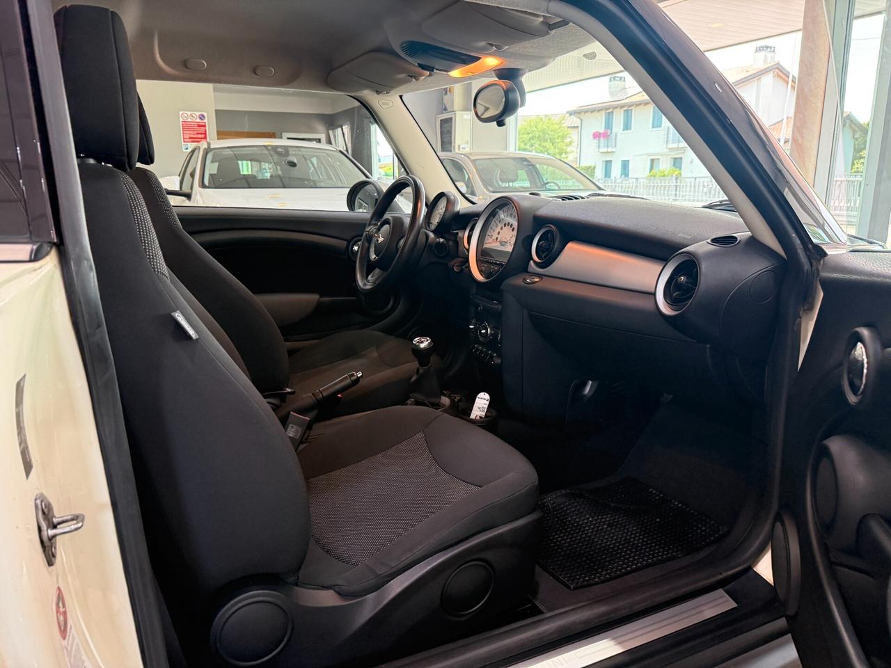 Mini Mini. Hatchback 1.6 NEOPATENTATI !!