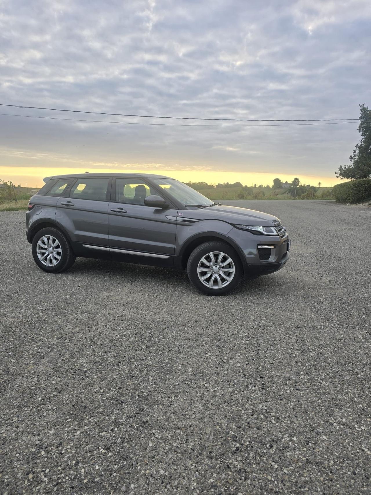 LAND ROVER RANGE ROVER EVOQUE 2.0 TD4 SE 150 CV AUTOMATICA – 55.390 KM CERTIFICATI