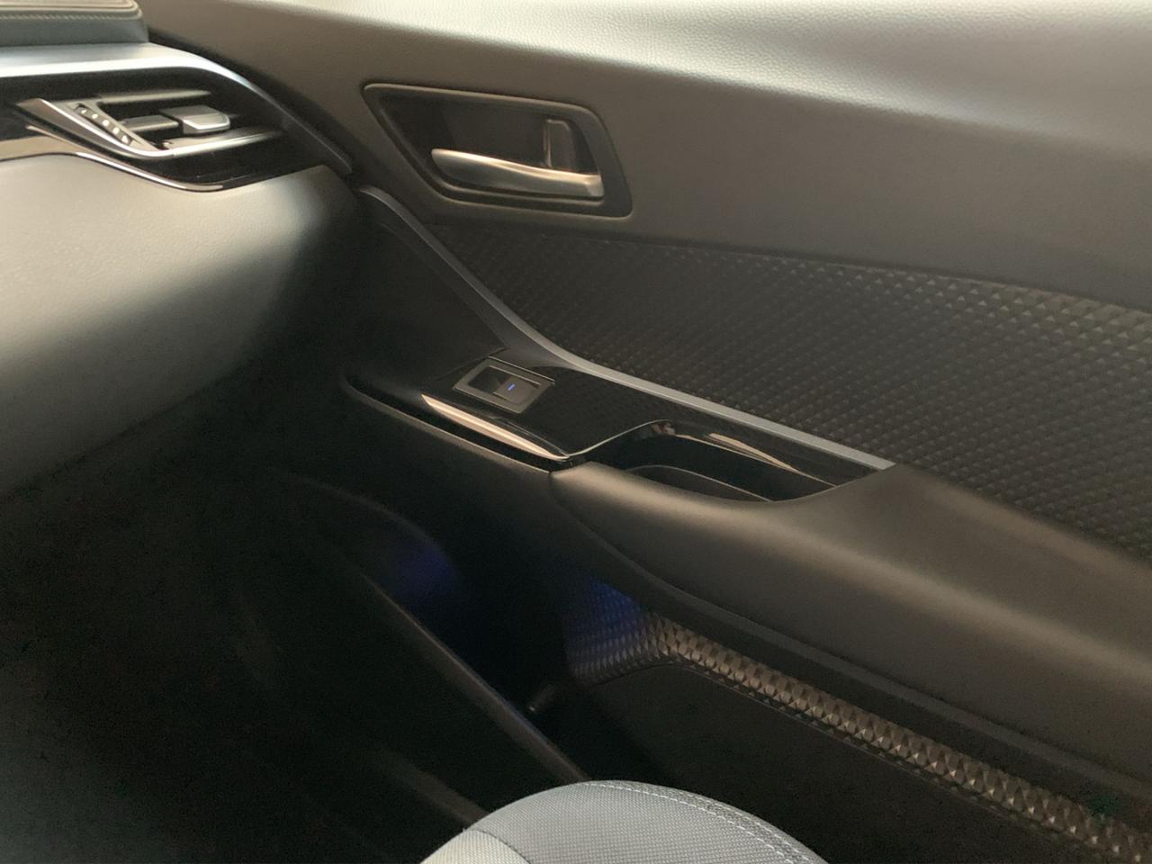Toyota C-HR 2.0h Trend e-cvt