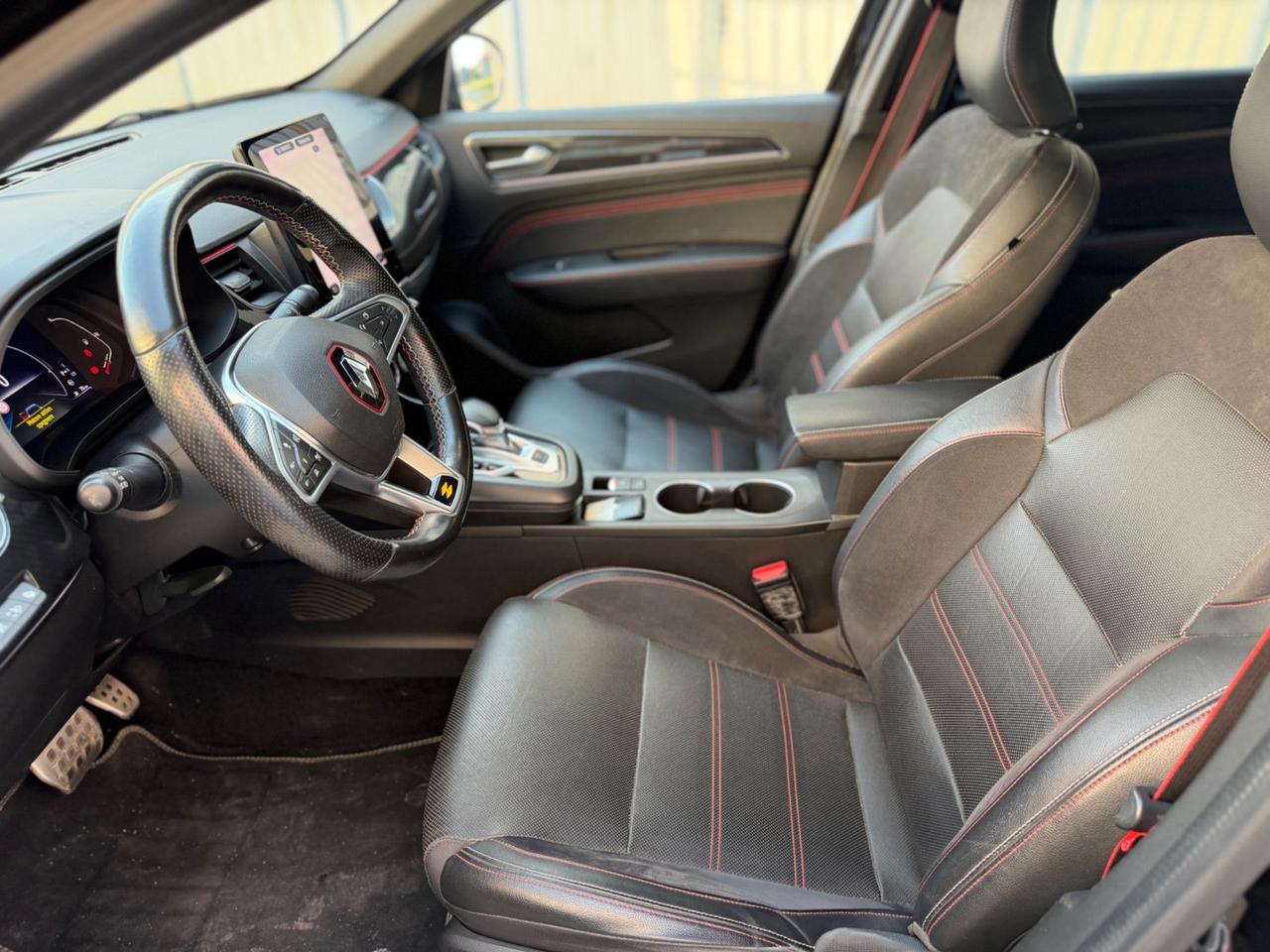 Renault Arkana Hybrid E-Tech 145 CV R.S. Line