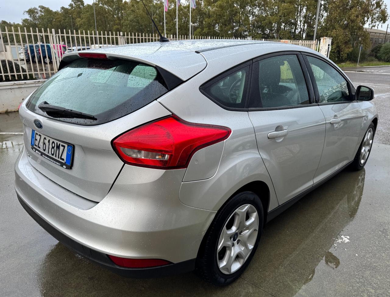 Ford Focus 1.5 TDCi 120 CV -151.000 KM-