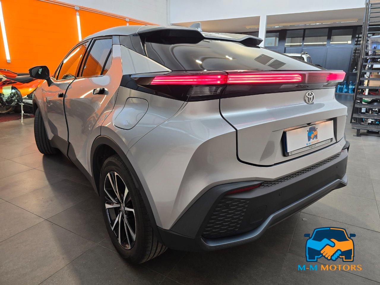 Toyota C-HR 2.0 phev Trend fwd e-cvt