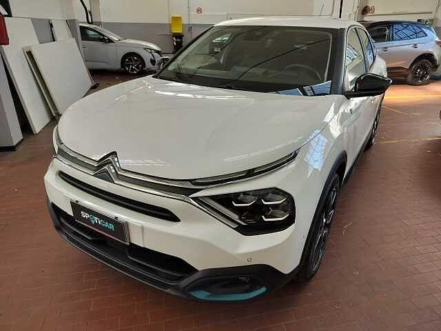 Citroen C4 motore elettrico 136 CV Shine