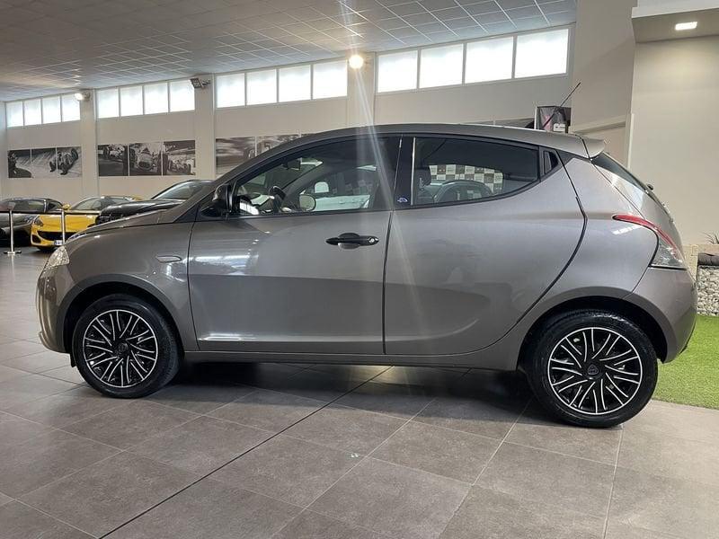 Lancia Ypsilon 1.2 69 CV 5 porte GPL Ecochic Gold