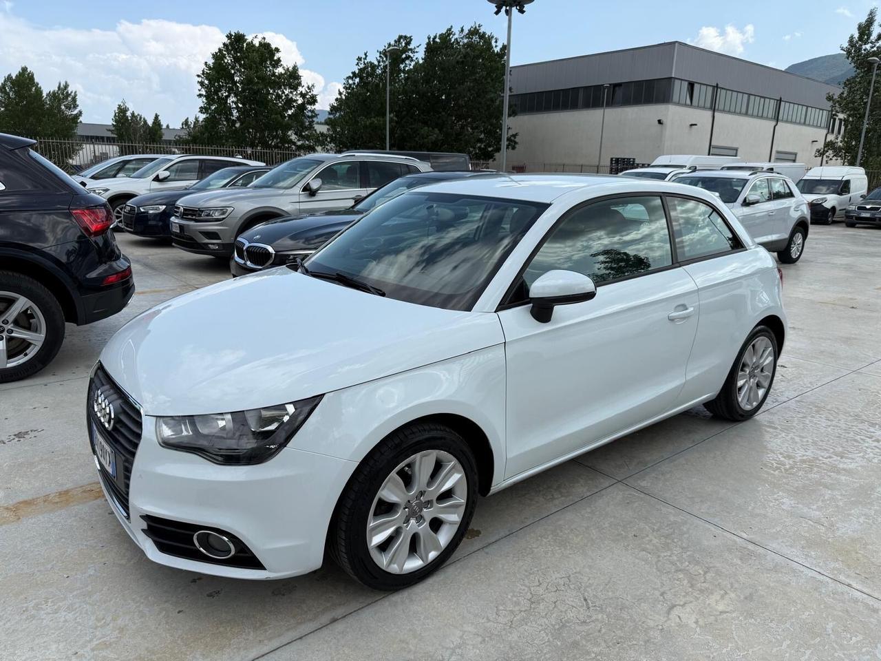 AUDI A1 1.6 TDI 90CV ATTRACTION (NEO PATENTATI)