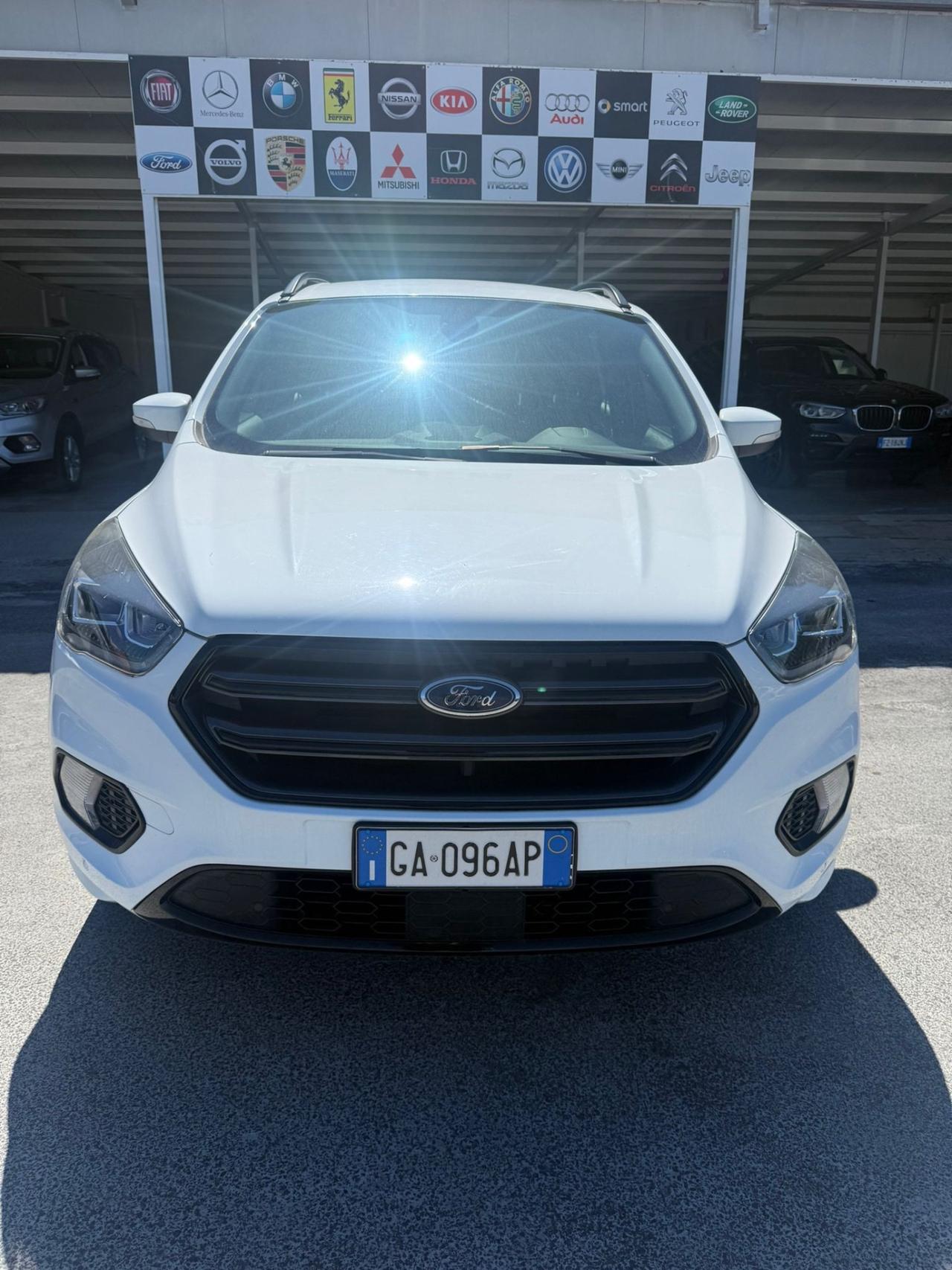 Ford Kuga 1.5 TDCI 120 CV S&S 2WD ST-Line