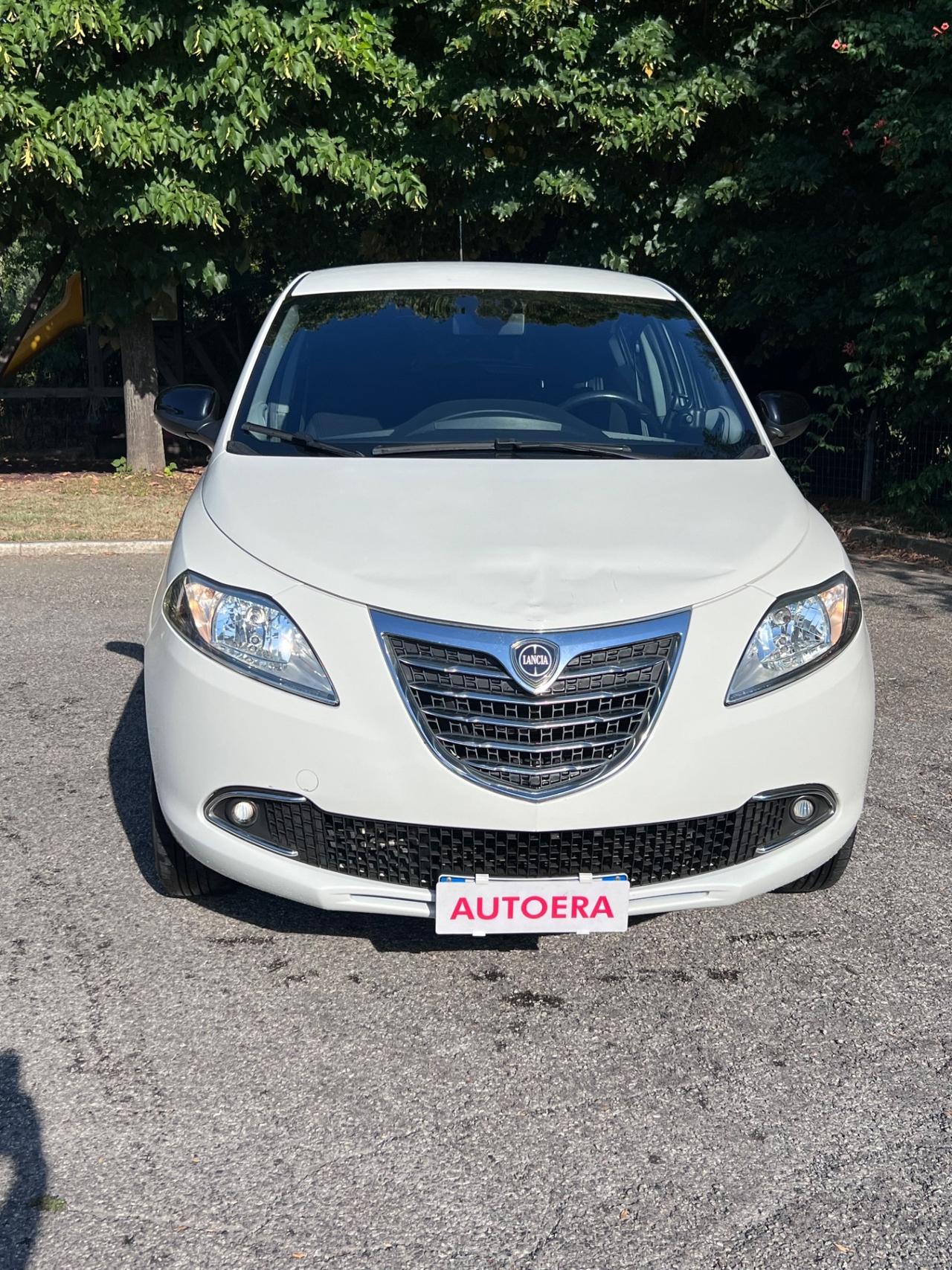 Lancia Ypsilon 0.9 TwinAir 85 CV 5 porte Metano Ecochic Elle