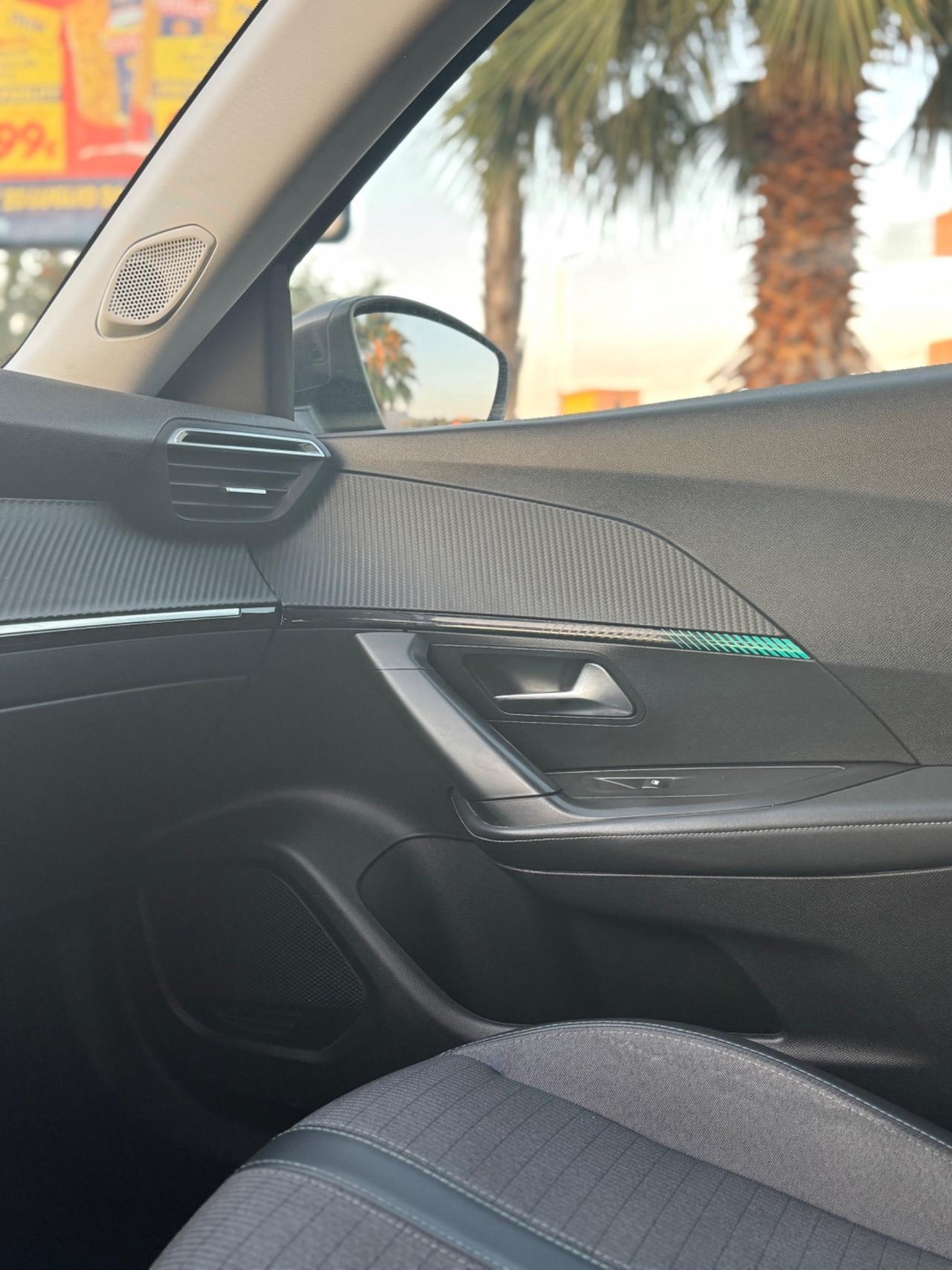 Peugeot 2008 PureTech 100 S&S Allure