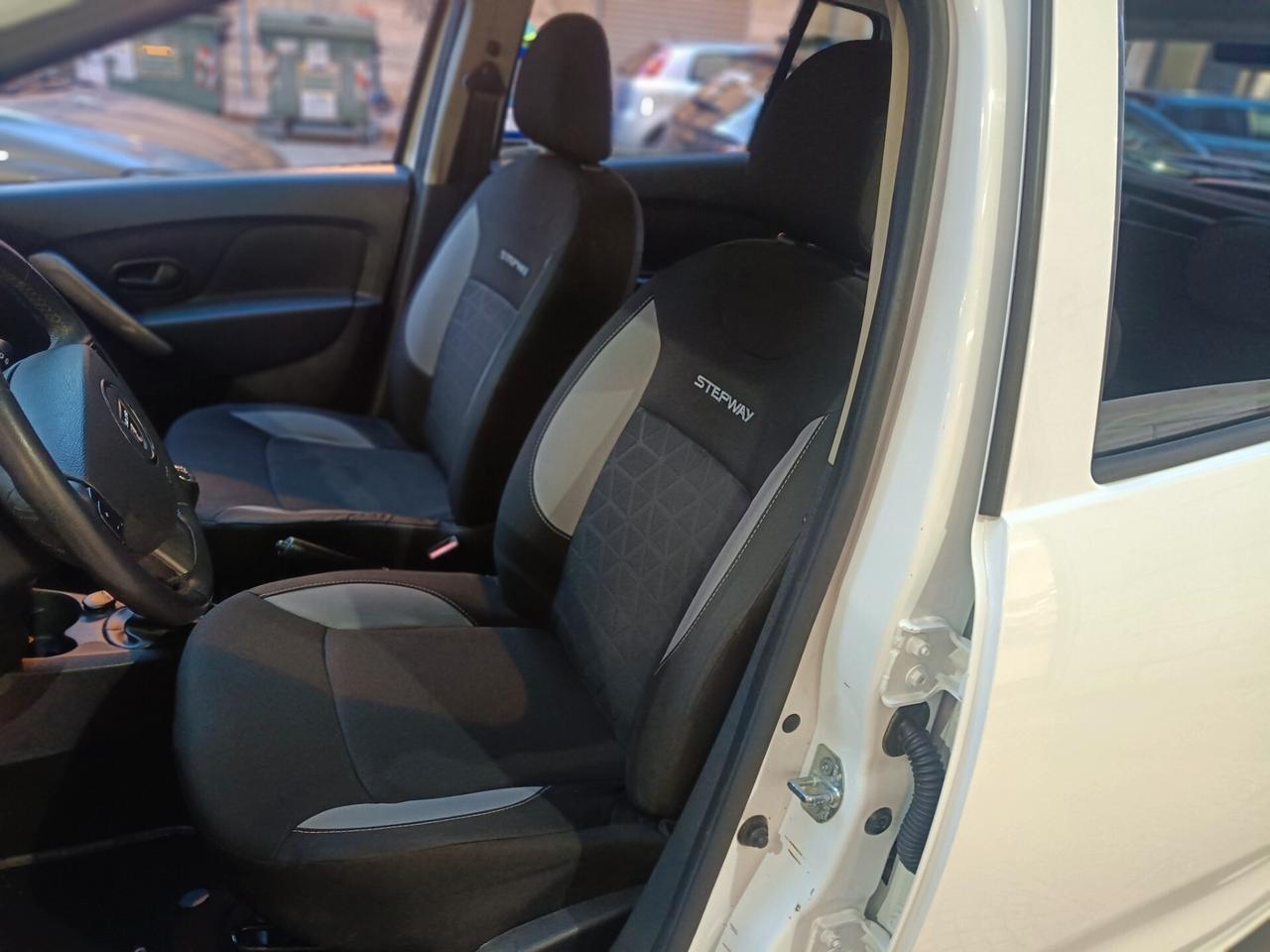 Dacia Sandero Stepway 1.5 dCi 90CV-UNIPRO-Euro8200