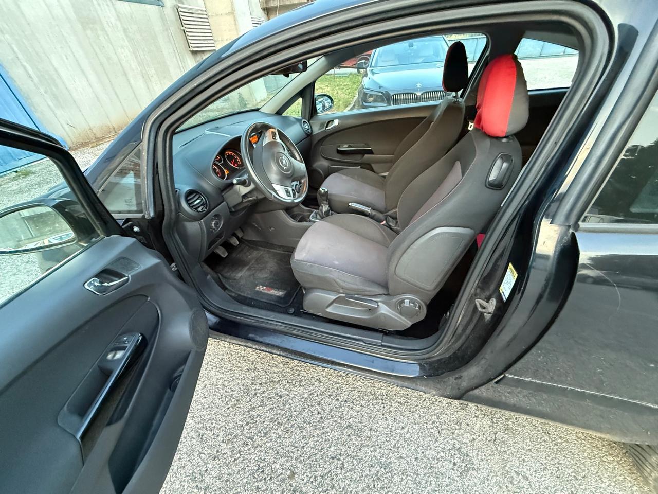 Opel Corsa 1.2 3 porte Club
