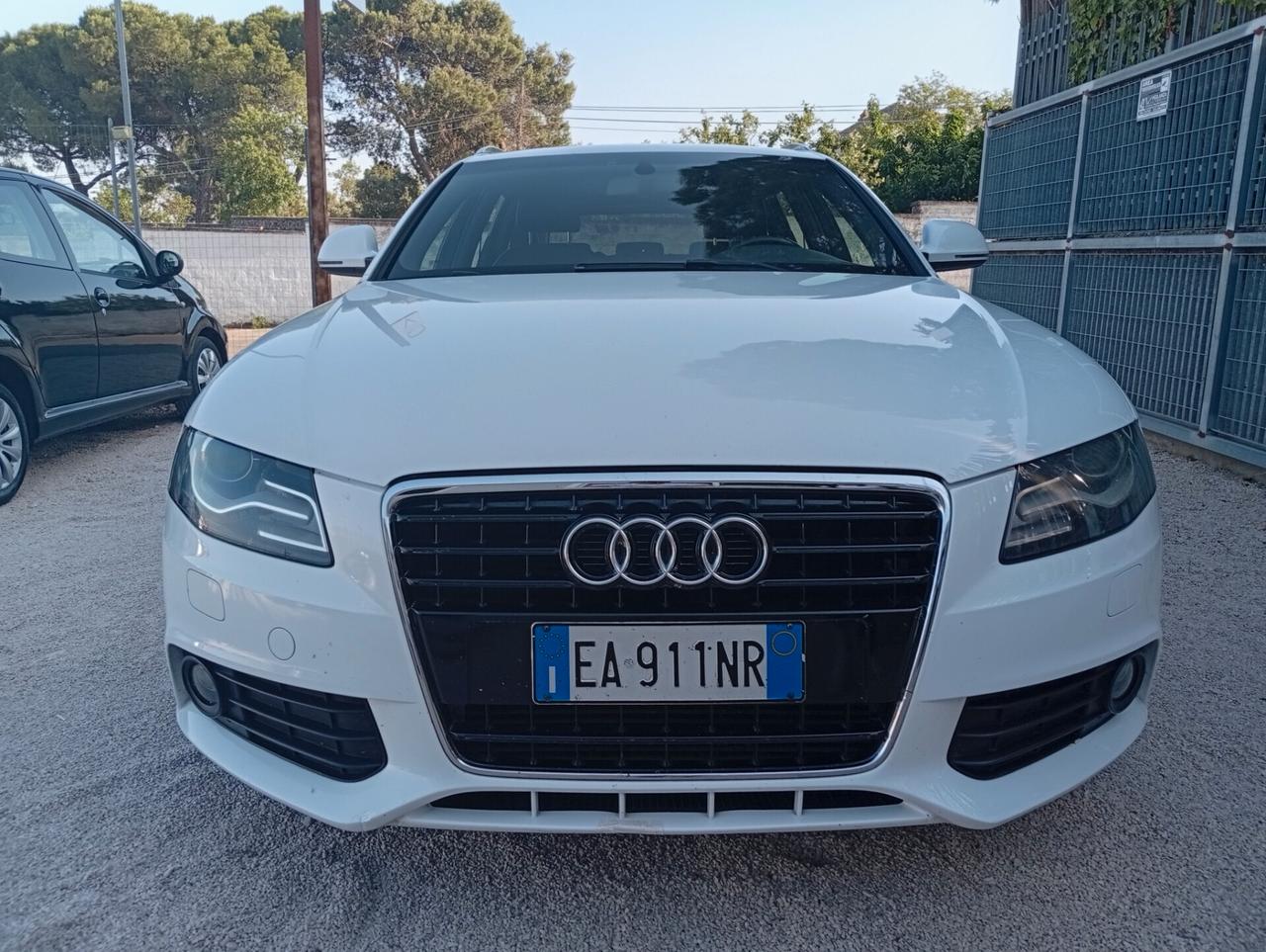 Audi A4 Avant 2.0 TDI 143CV F.AP. Ambiente S.line Interno Esterno