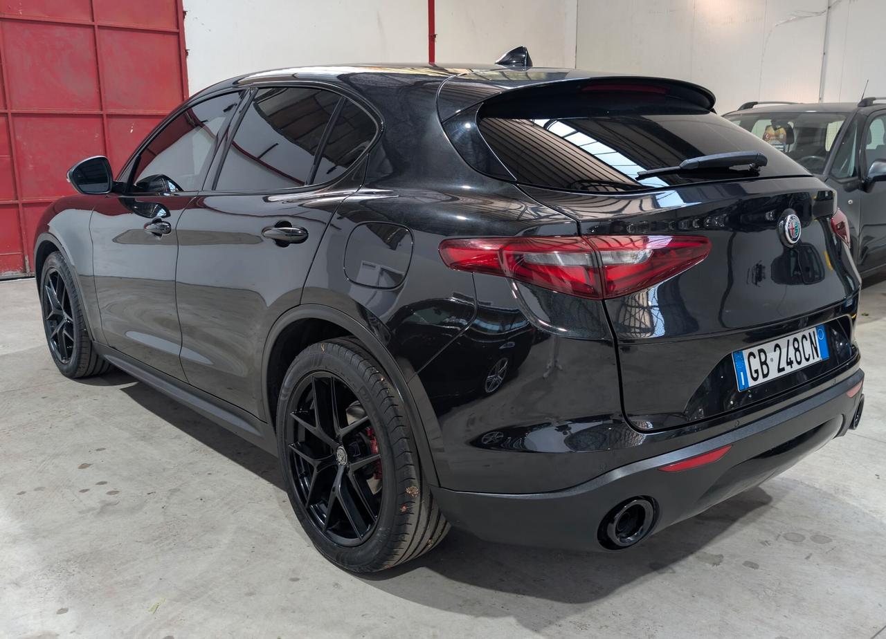 Alfa Romeo Stelvio 2.2 Turbodiesel 190 CV AT8 RWD Executive