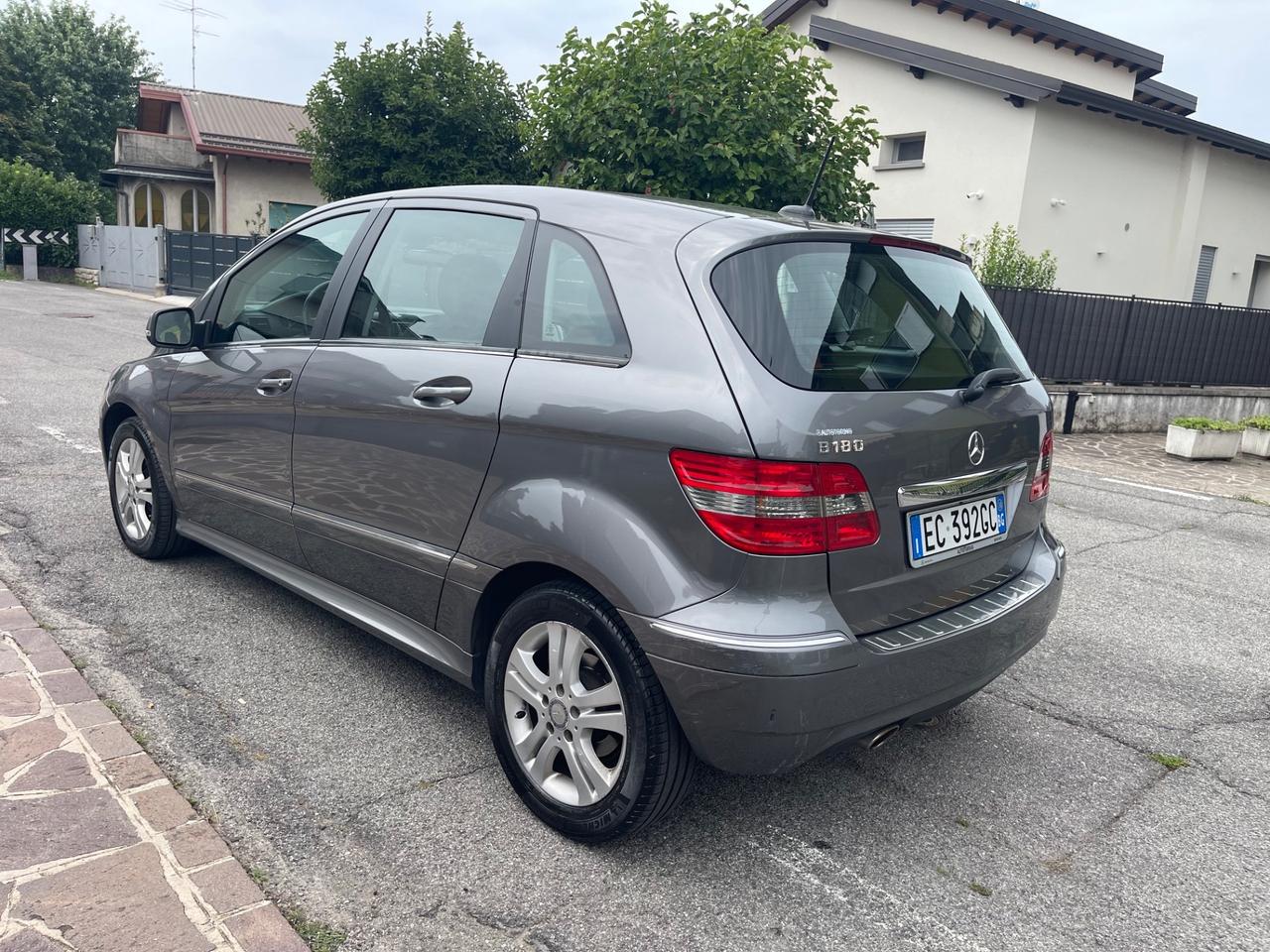 Mercedes-benz B 180 AUTOMATIC Executive