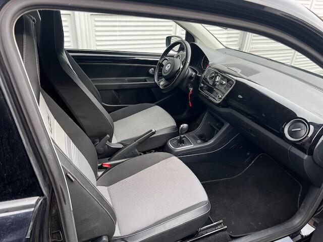 Volkswagen up! 1.0 3p. move ASG