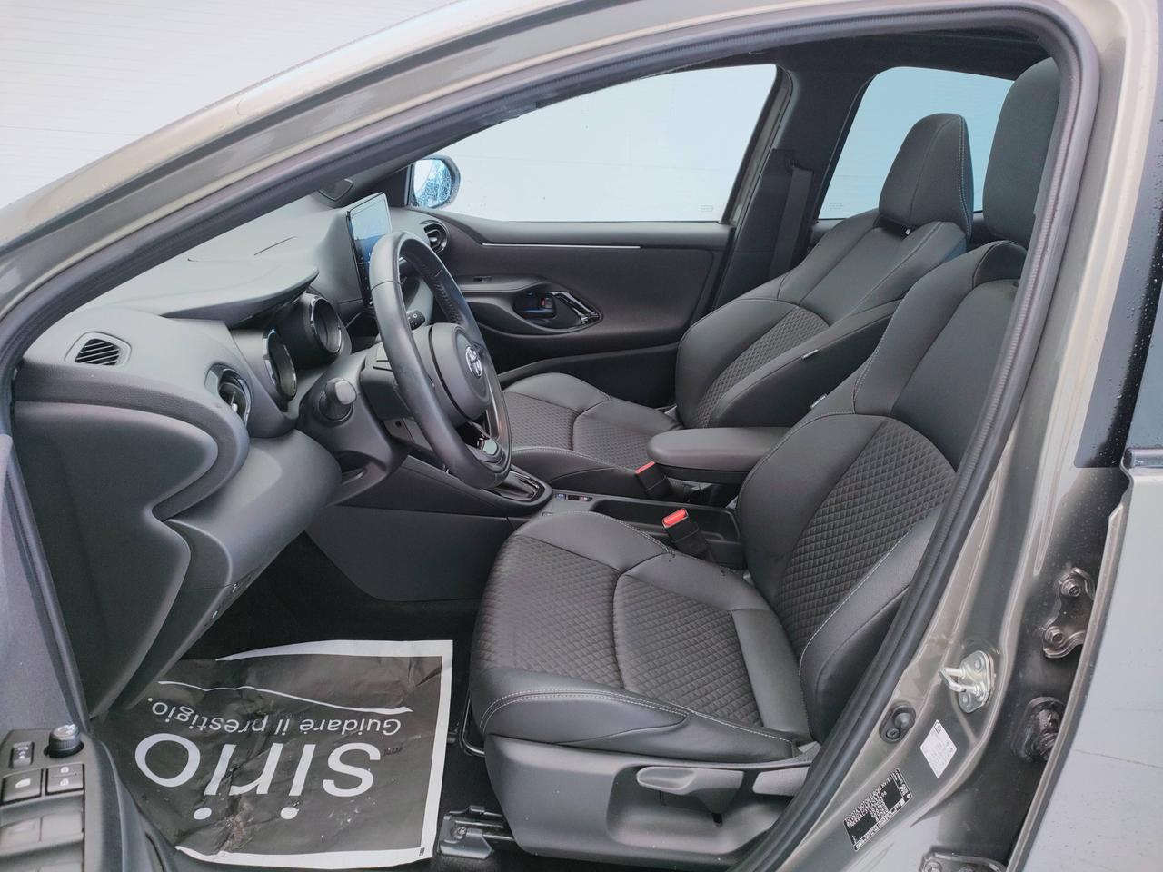 TOYOTA Yaris IV 2020 - Yaris 1.5h Lounge