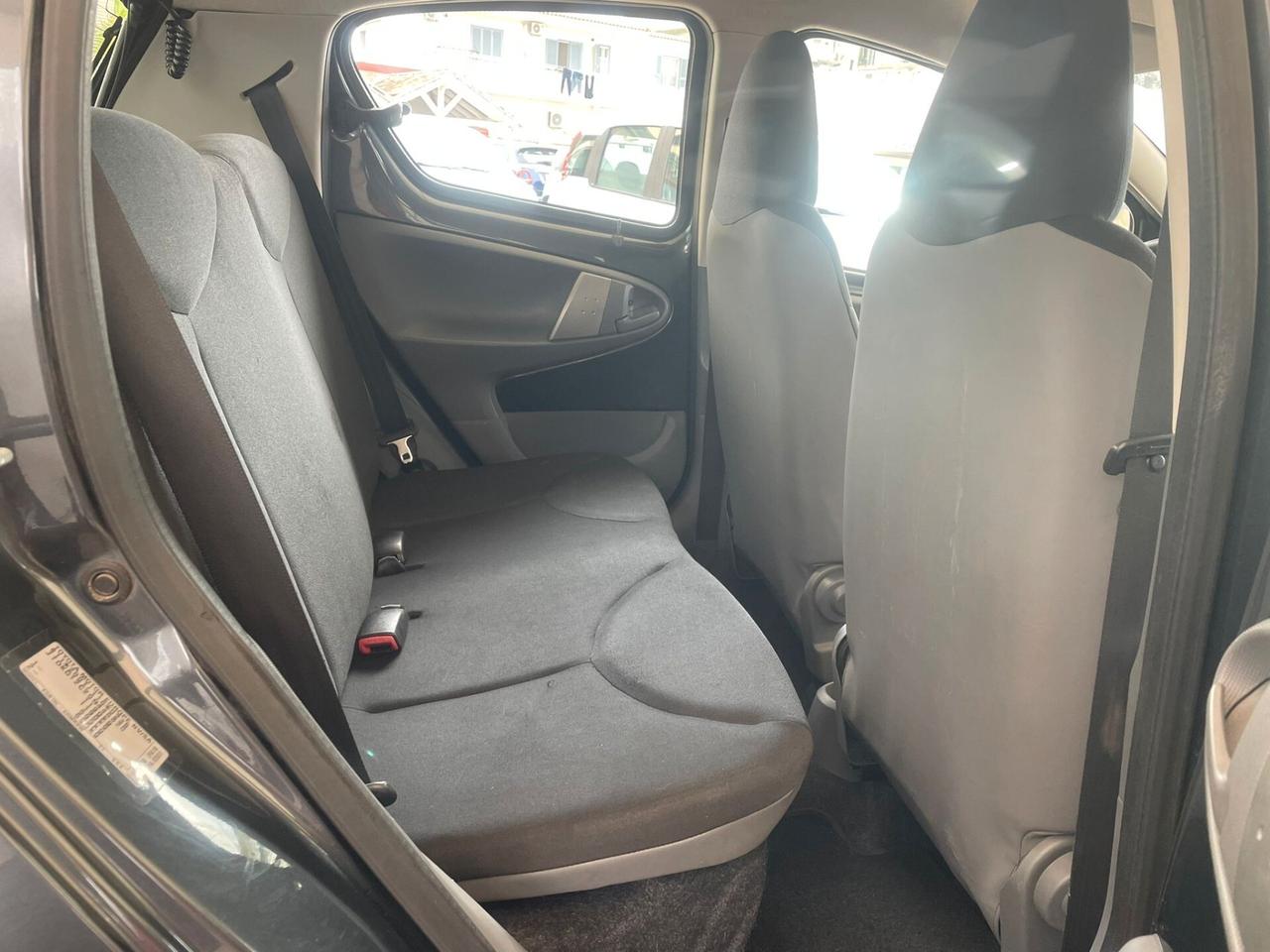 Toyota Aygo 1.0 12V VVT-i 5 porte Sol