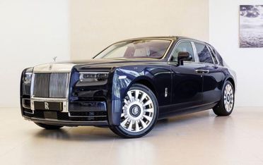 ROLLS-ROYCE Phantom SWB W12 420 KW (571HP)