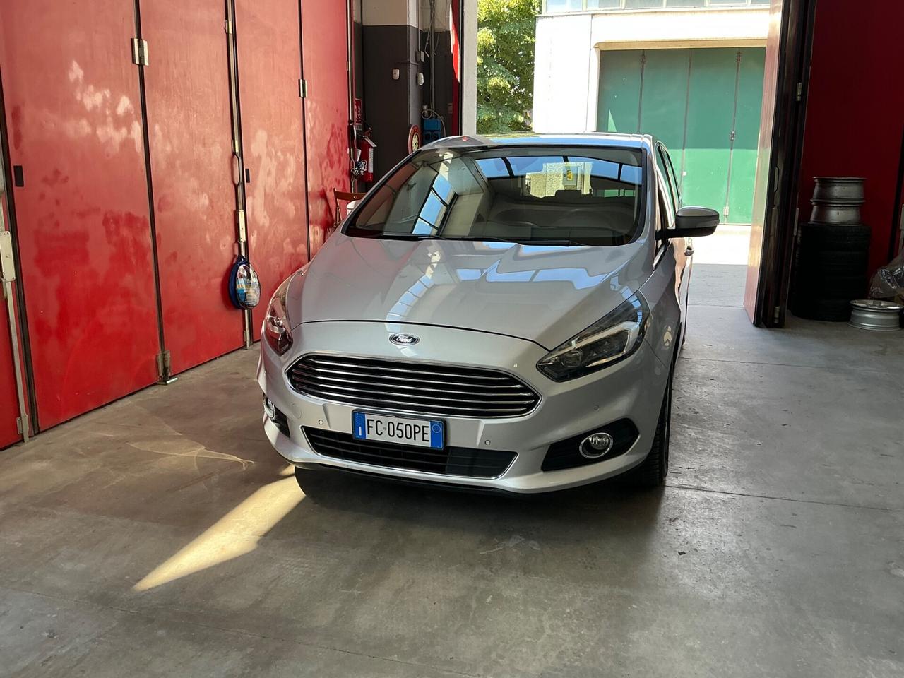 FORD S-MAX 2.0 Tdci 180 cv TITANIUM -2016