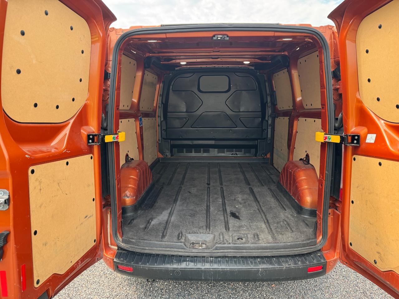 Ford Transit Custom Transit Custom 300 2.0 TDCi 130 aut. PC Furgone Titanium