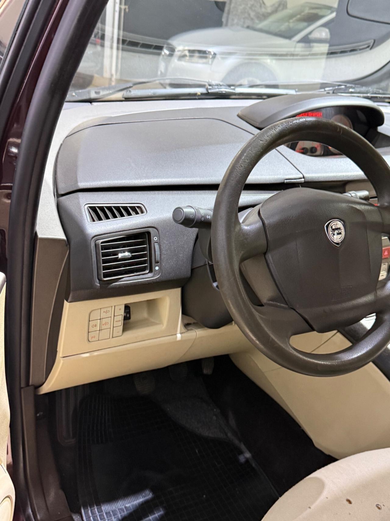 Lancia MUSA 1.4 16V Oro GPL