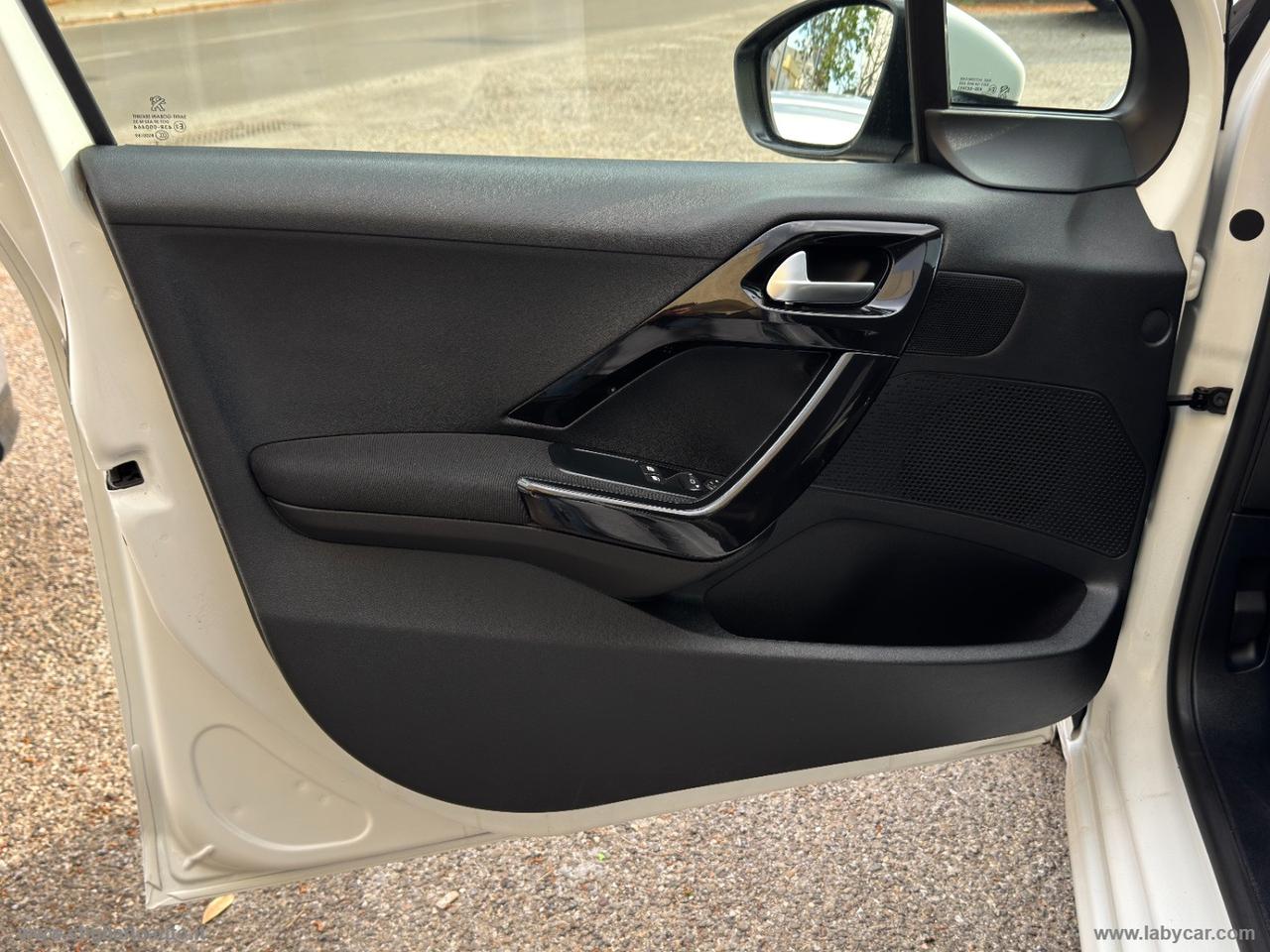 PEUGEOT 208 1.4 HDi 68 CV 5p. Business