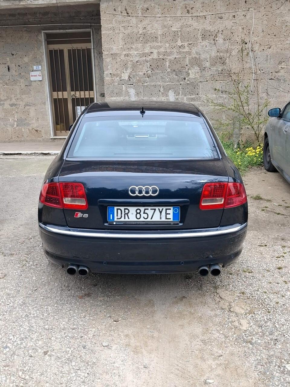 Audi A8 3.0 V6 TDI quattro tiptronic