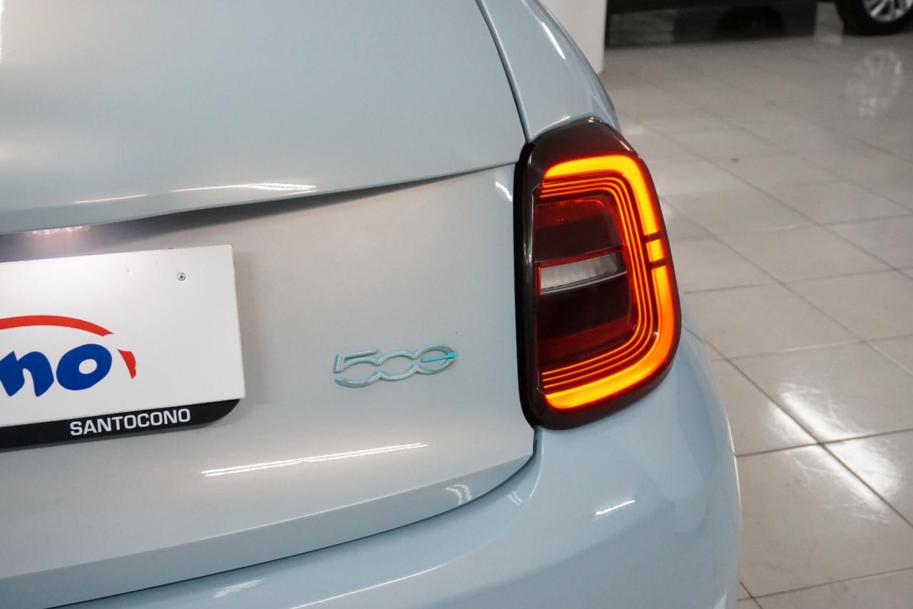 Fiat 500e Berlina 23,65 kWh Action