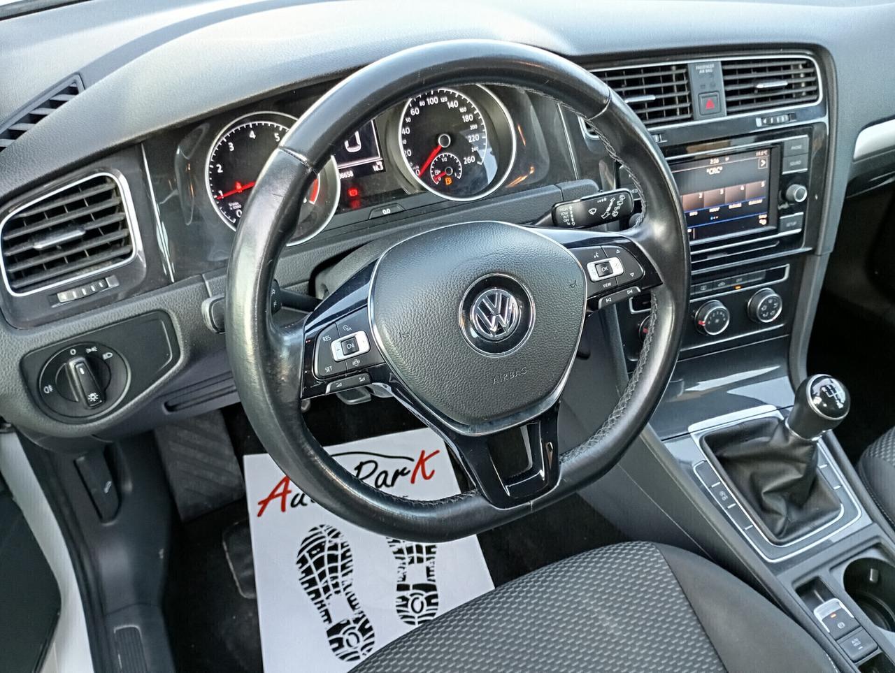 Volkswagen Golf 5P 1.0 TSI 85CV Trendline BMT