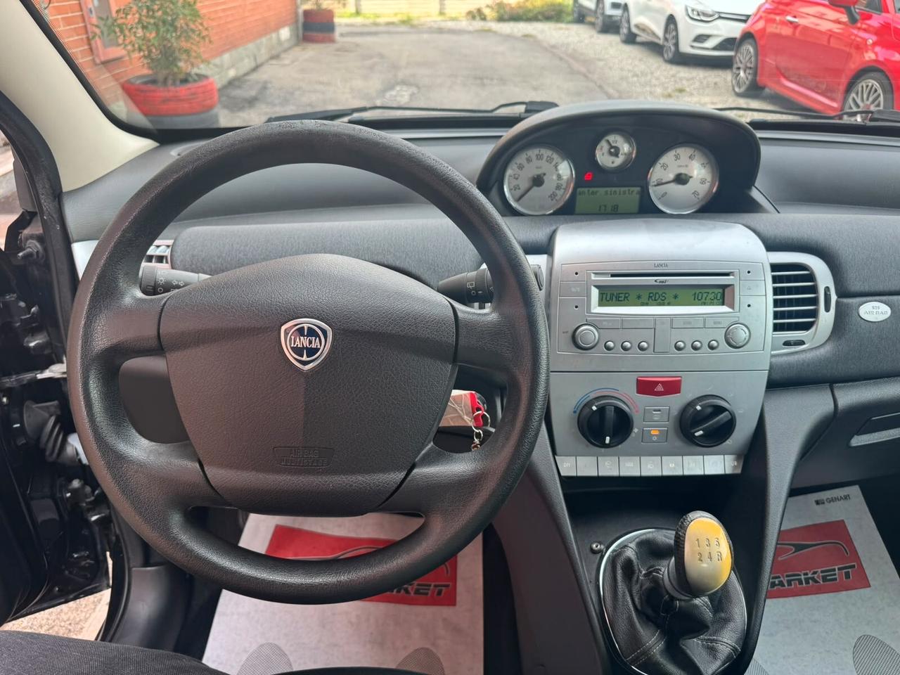 Lancia Ypsilon 1.2 69 CV Unyca