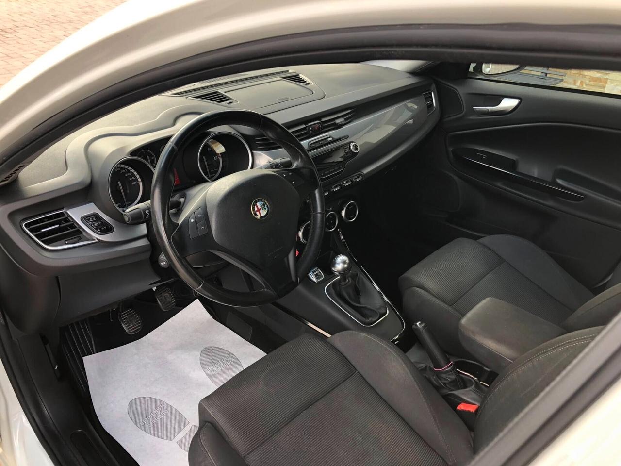 Alfa Romeo Giulietta 1.6 JTDm-2 105 CV Distinctive 2013