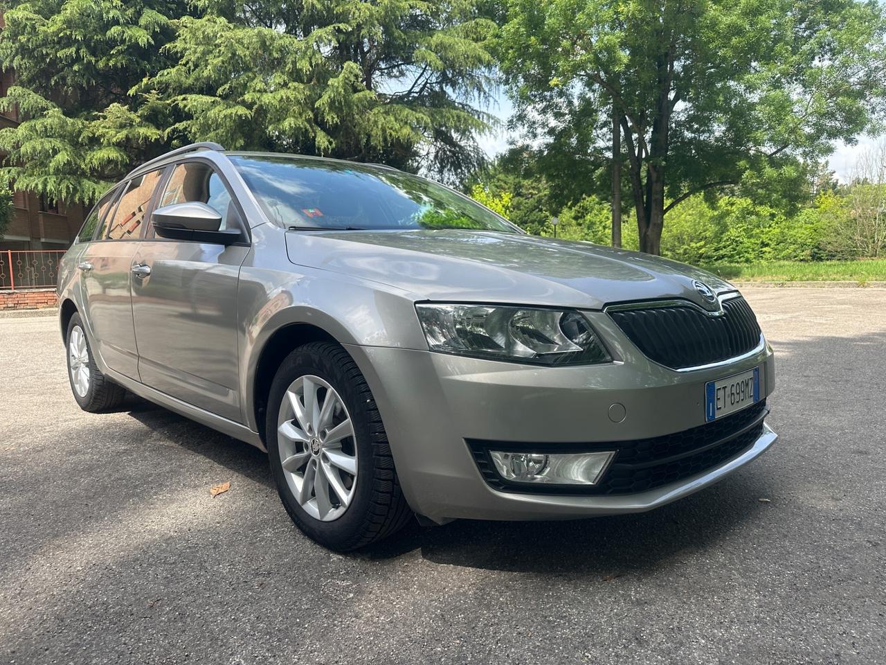 Skoda Octavia 1.6 TDI CR 105 CV Elegance