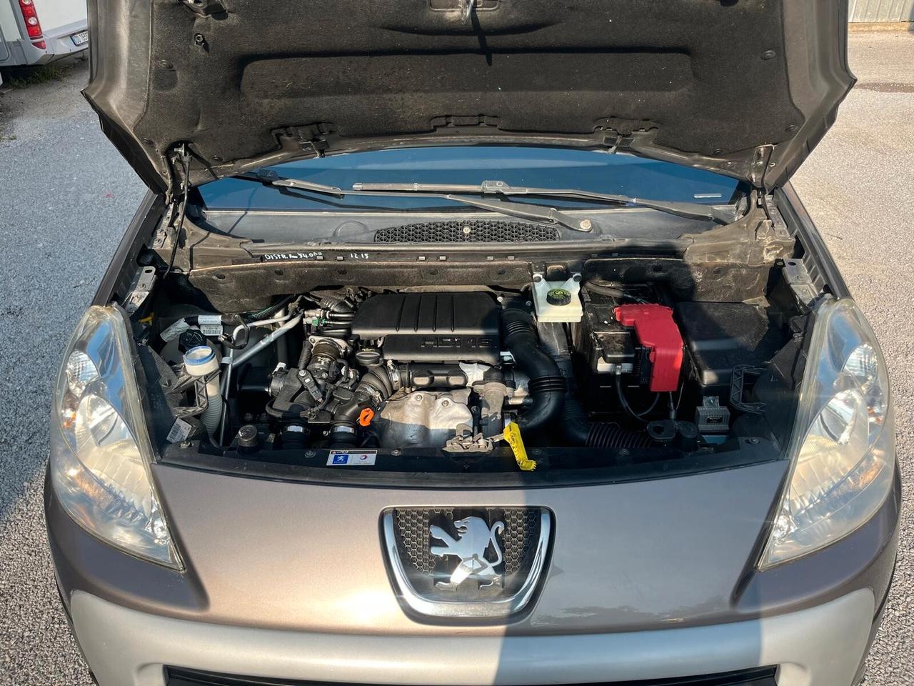 Peugeot Partner Tepee 1.6 HDi 110CV Premium