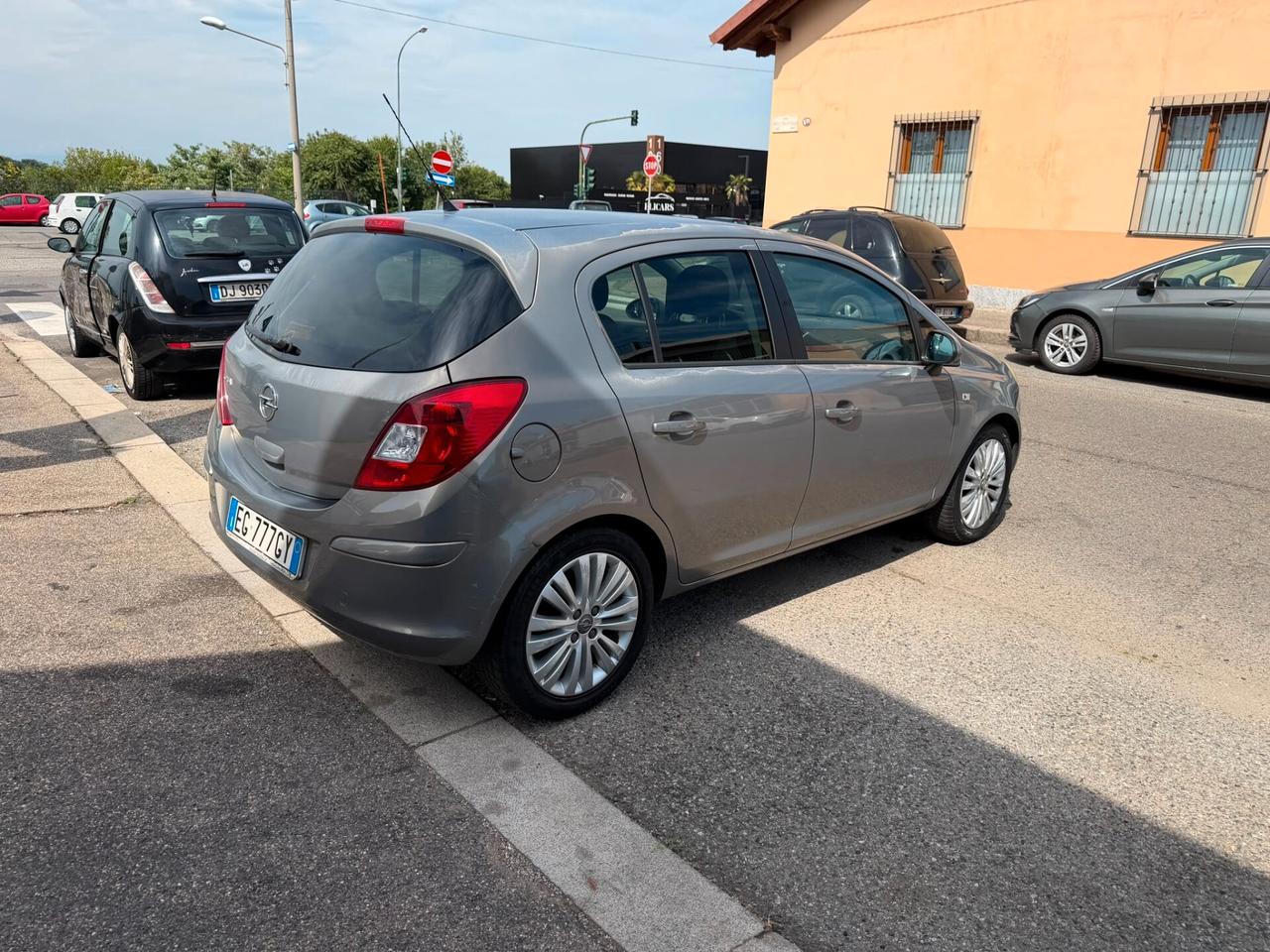 Opel Corsa 1.2 5 porte Cosmo