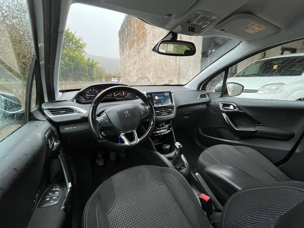 Peugeot 208 PureTech 82 5 porte Allure
