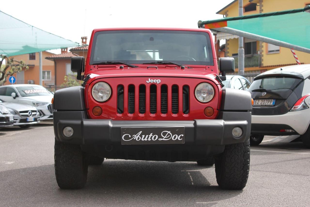 Jeep Wrangler 2.8 CRD Sport Plus Auto - torpedo con hard-top corta