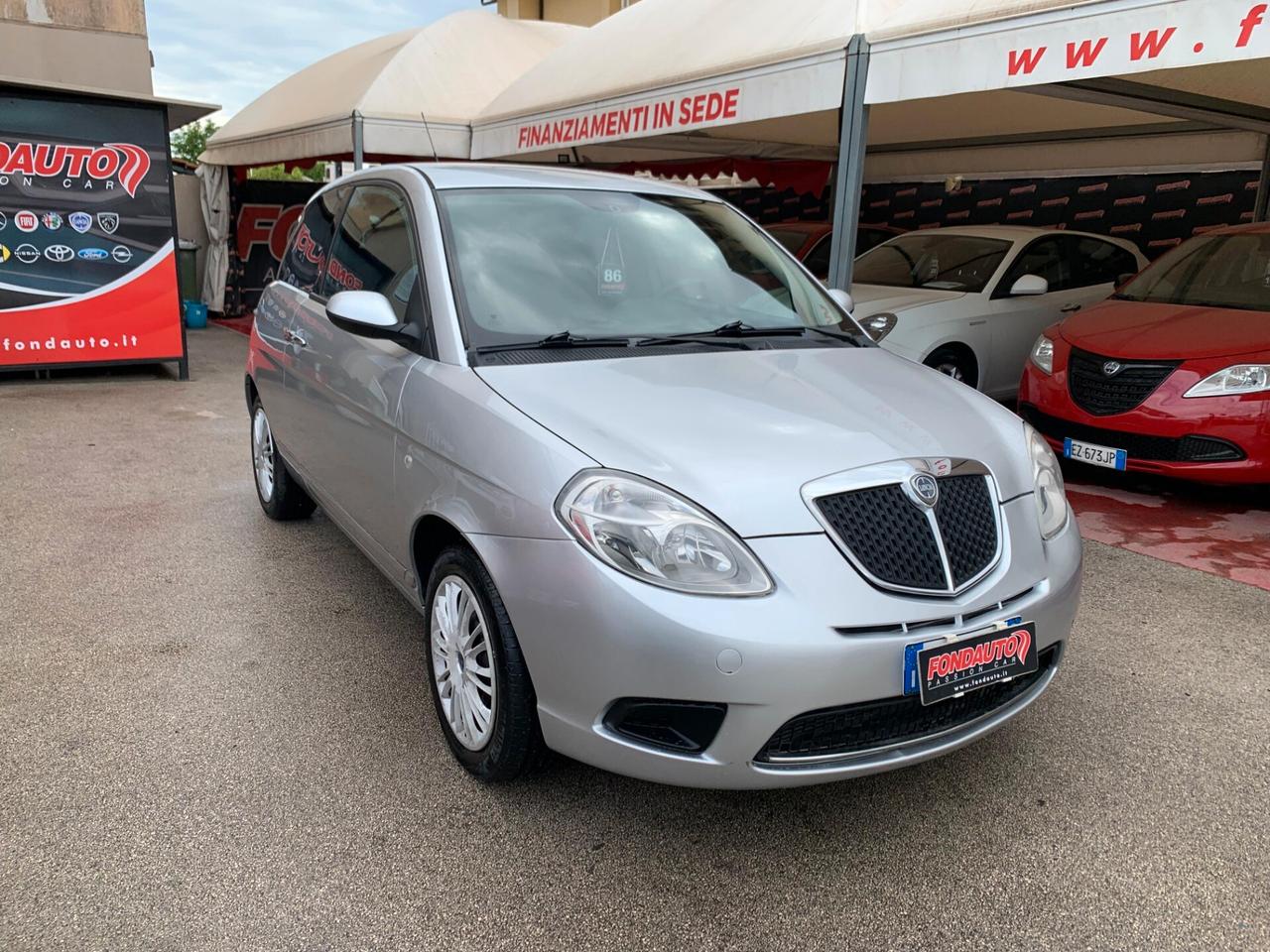 Lancia Ypsilon 1.3 MJT 75 CV Argento