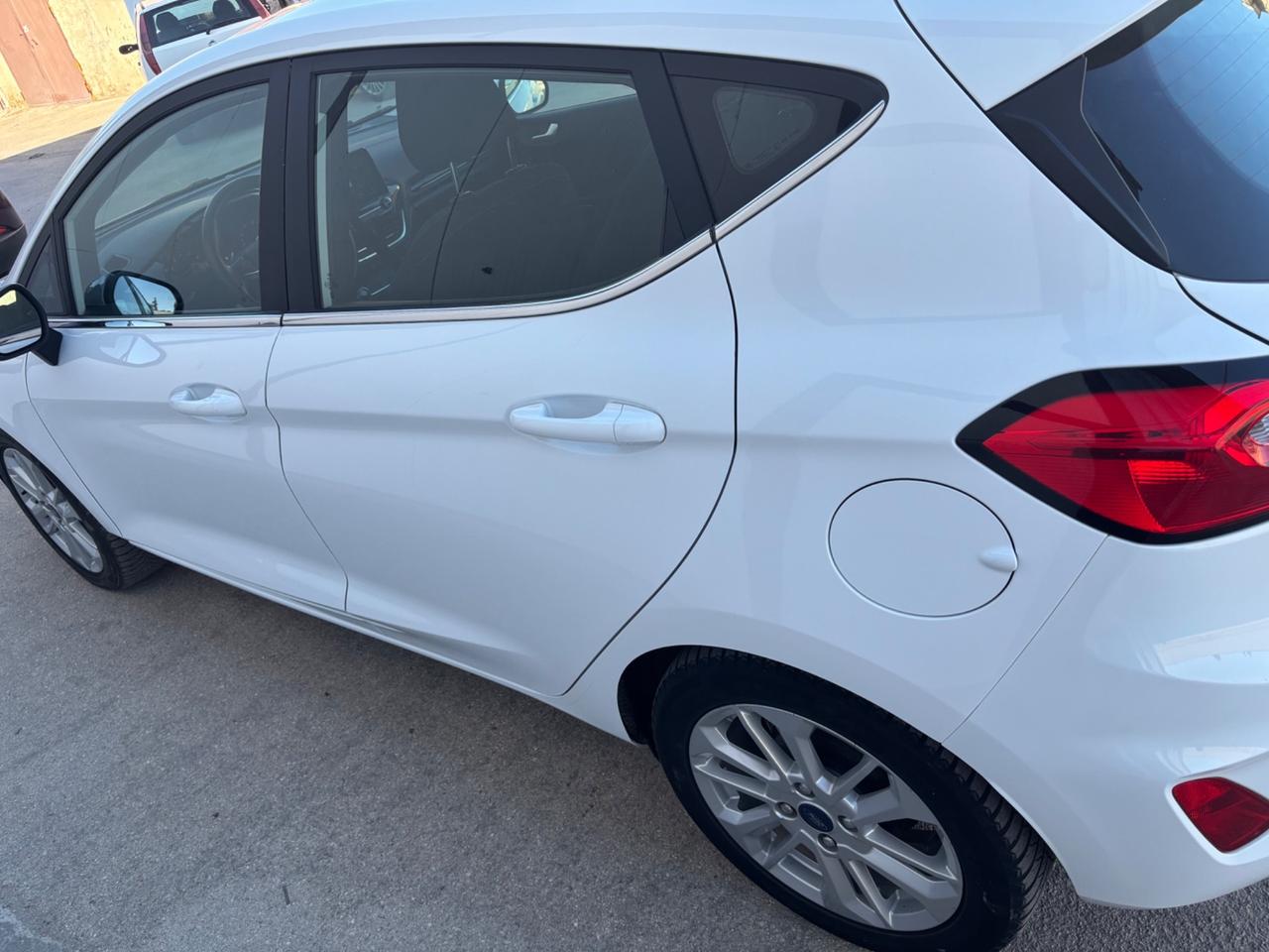 Ford Fiesta 1.0 Ecoboost Hybrid 125 CV 5 porte Titanium